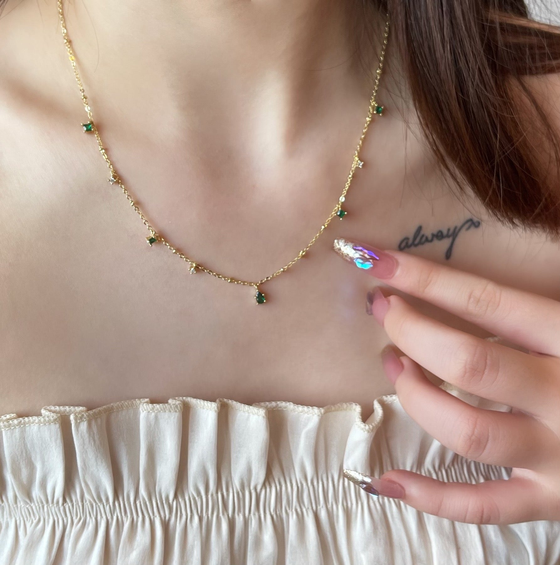 Emerald Green Accents and Clear Crystal Droplets – Dainty and Elegant Jewelry JLTN0530