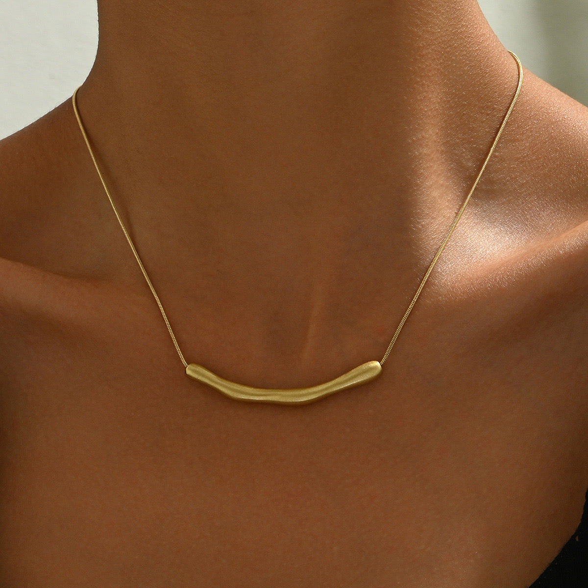 Trendy Coalesce Crooked Chain Necklace JLTN1285