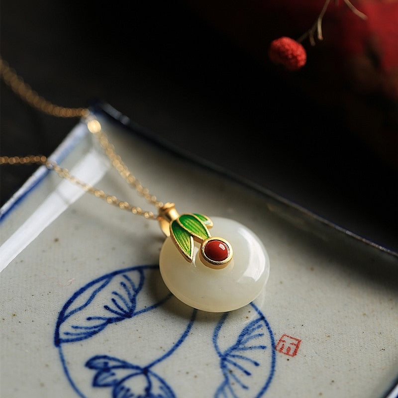 Elegant Jade Pendant Necklace with Enamel Leaf Design – Minimalist Nature-Inspired Jewelry-jltn0509