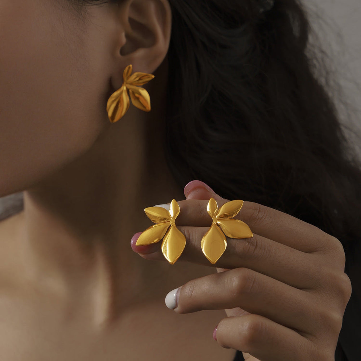 Half Bloom pin earrings JLT12543