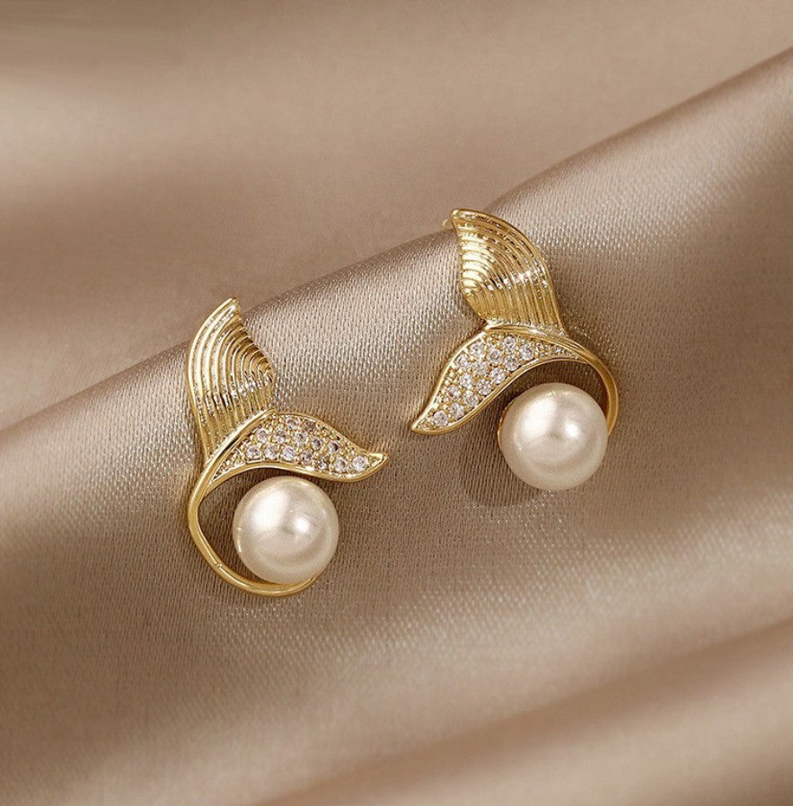Just lil things Gold Pin Earrings JLT12587