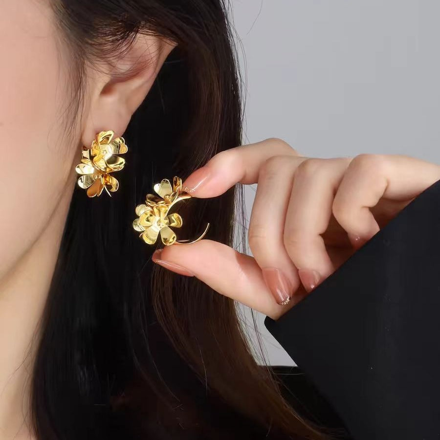 Tri Flower Gold Hoop Earrings JLT12839