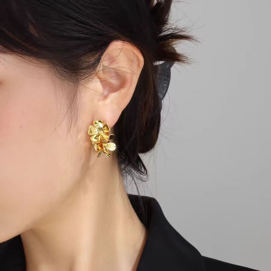 Tri Flower Gold Hoop Earrings JLT12839