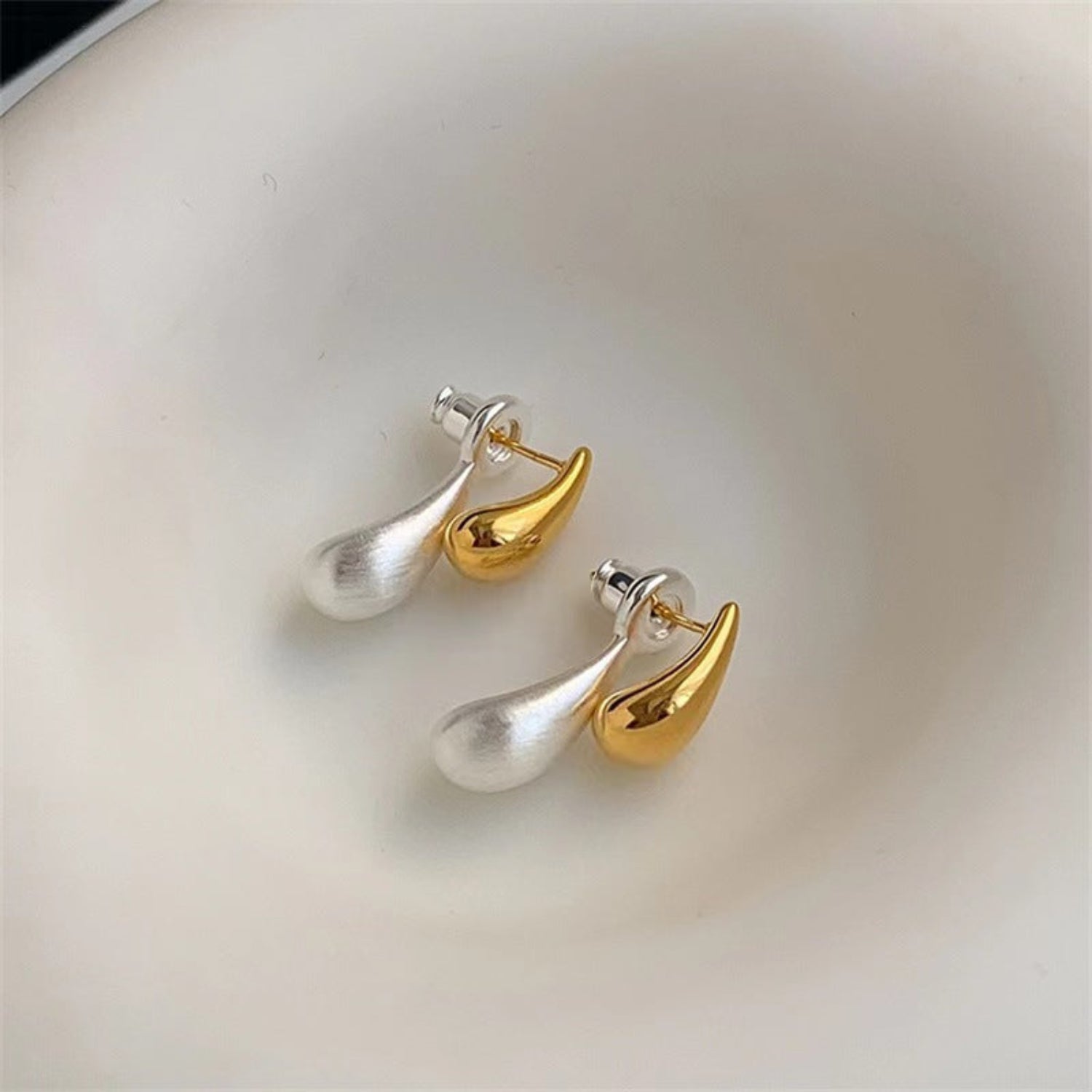 Twin Water Droplets Dual Tonned Pin Earrings JLT12847