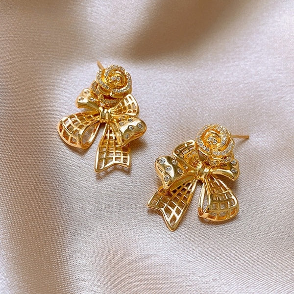 Hollow Beaded Bow Gold Pin Earrings JLT12877