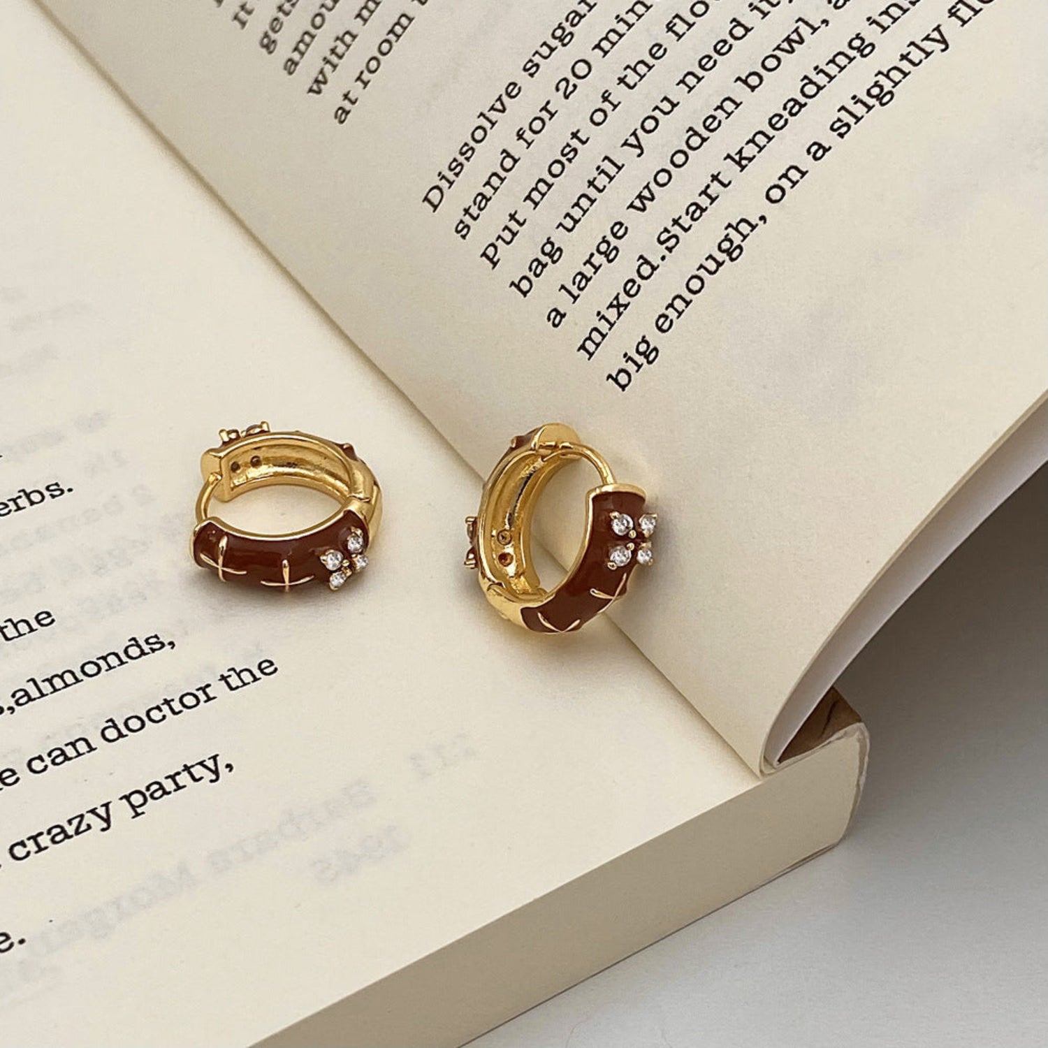 Dainty Maroon Enamel Floral Hoop Earrings JLT12904