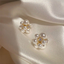 Lustrous Bloom Studs JLT13023