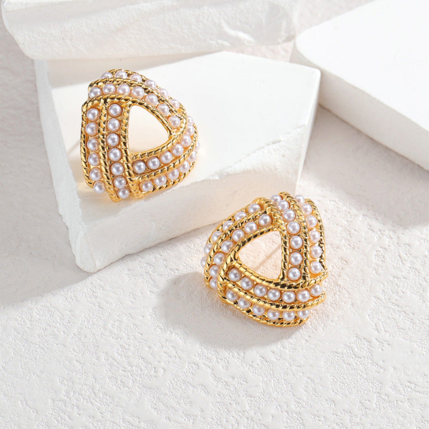 Elegant Triangle Stud Earrings with Pearl Detailing JLT13074