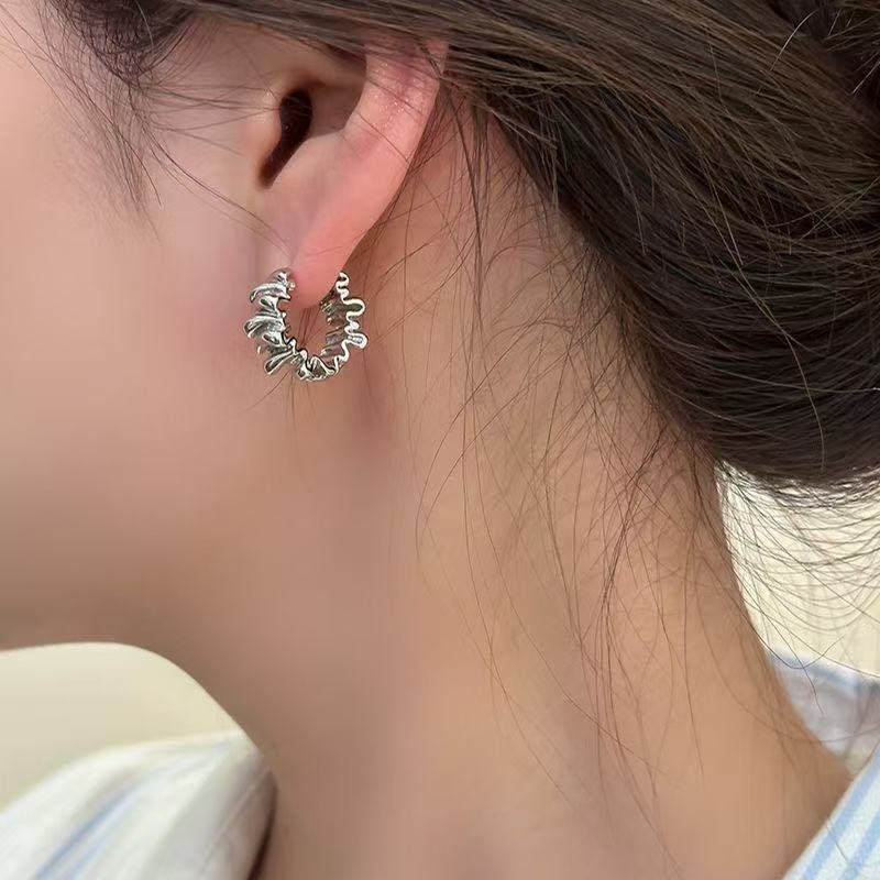 Silver Crinkle Hoops JLT13233