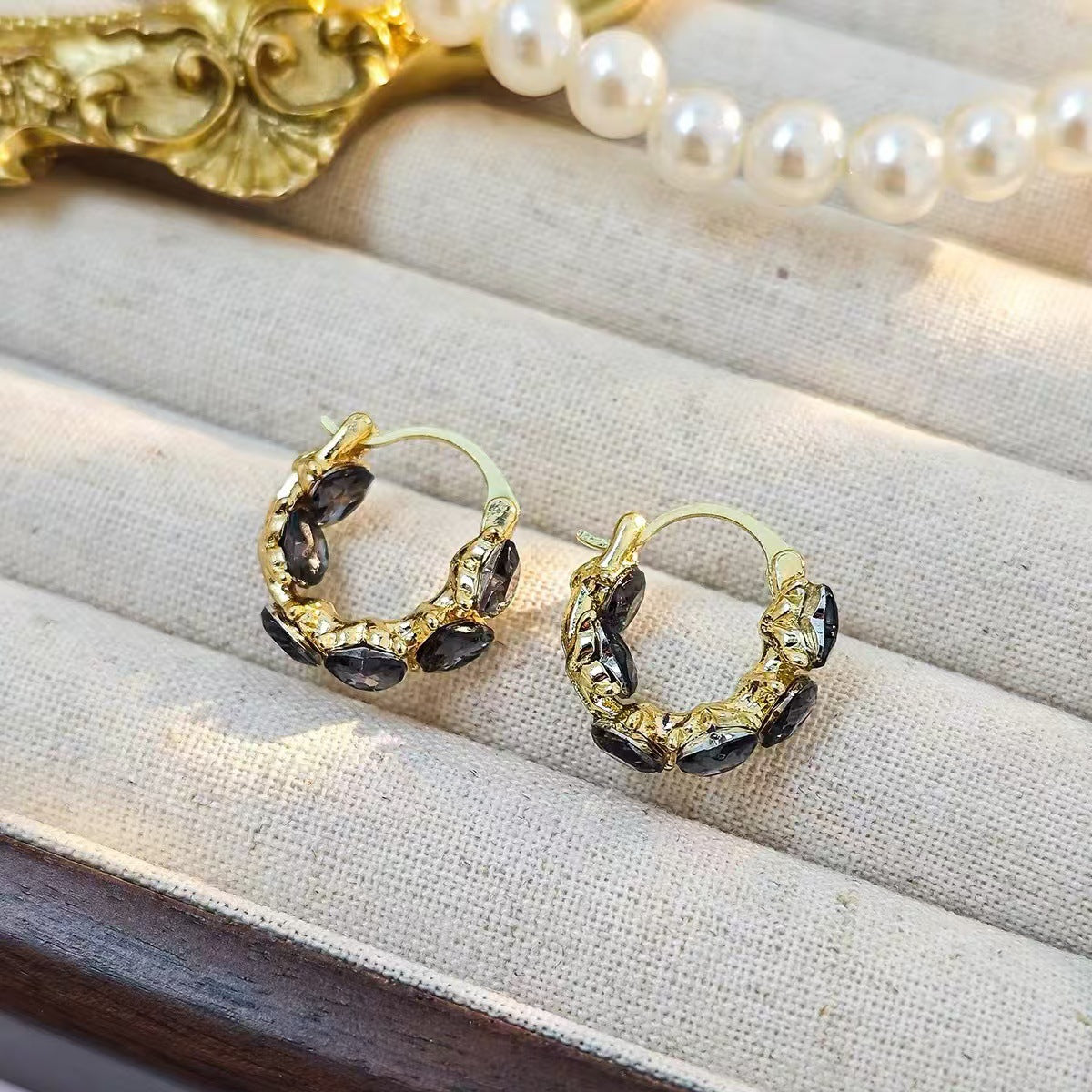 Dusky Heartloops Earrings JLT13236