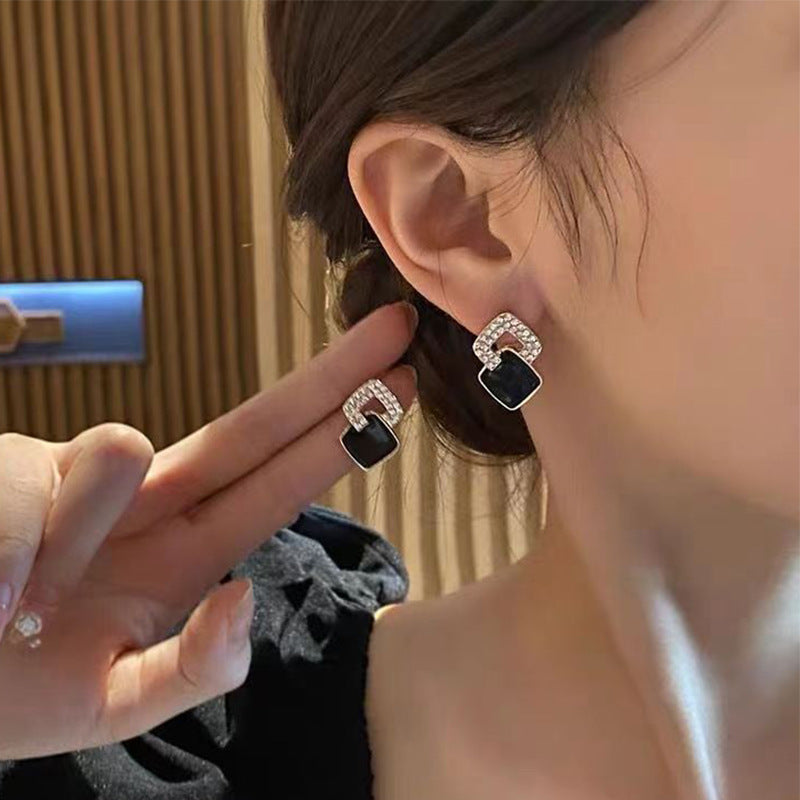 Dazzle Squares Earrings JLT13237
