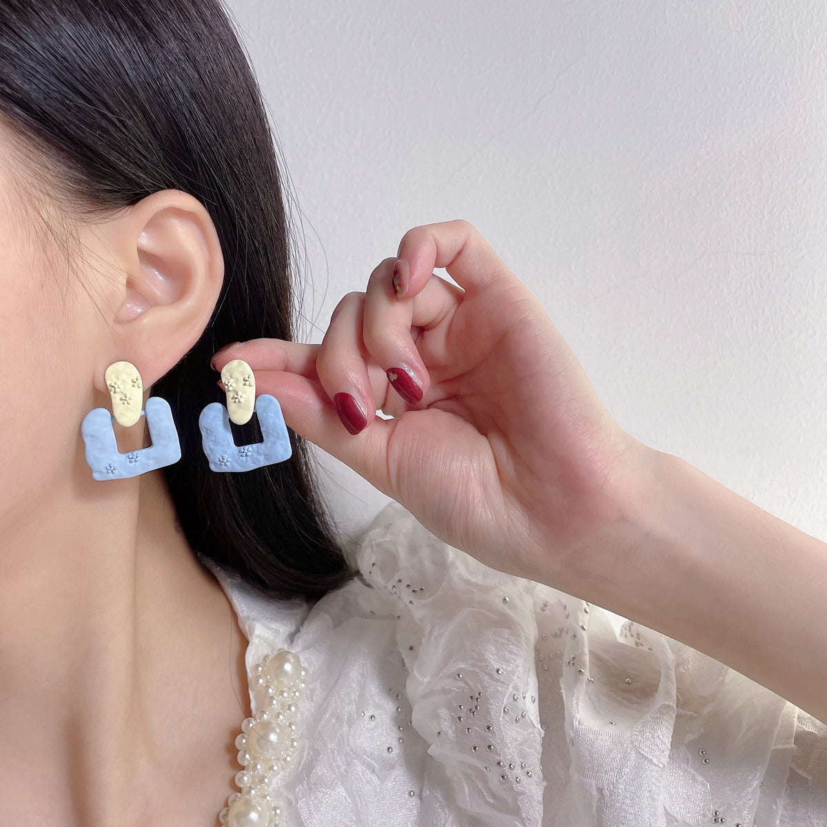 Icy Bloom Studs Earrings JLT13240