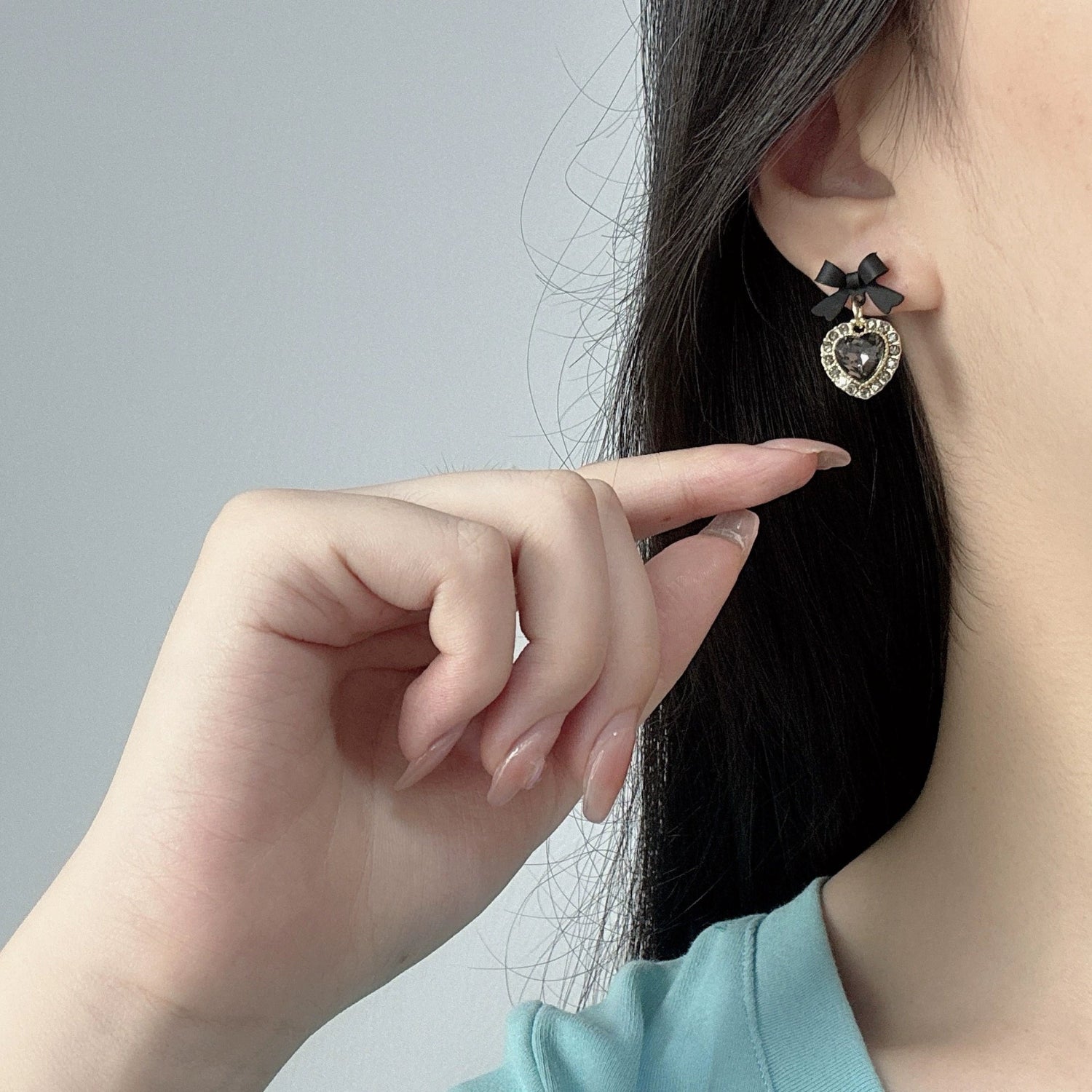 Black Bow Heart Drop Earrings JLT13526