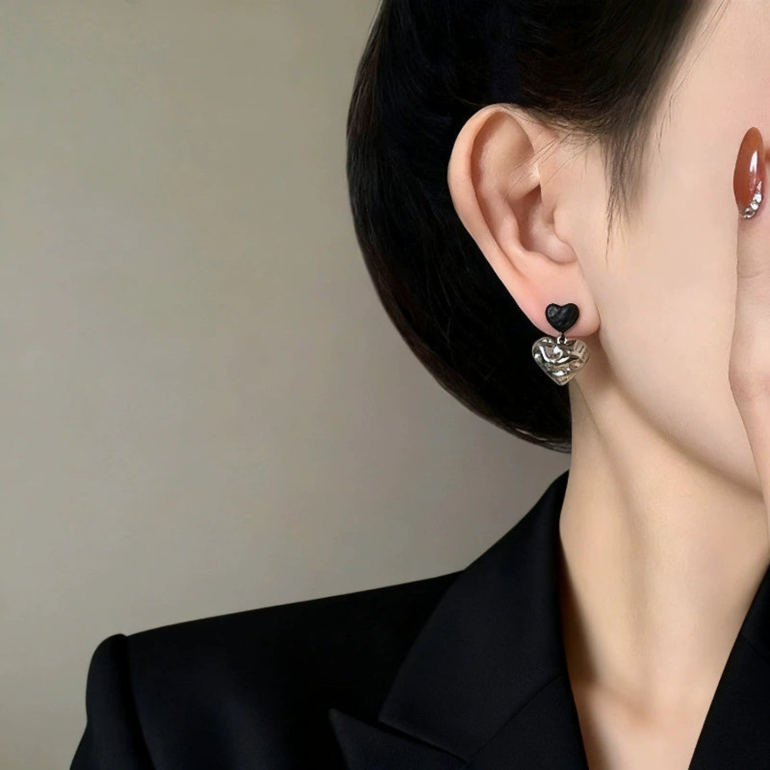 Asymmetrical Black Silver Heart Earrings JLT13529