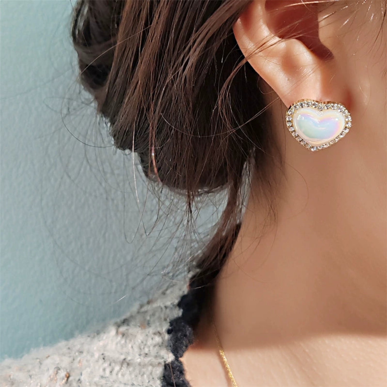 Crystal Framed Pearl Heart Earrings JLT13531