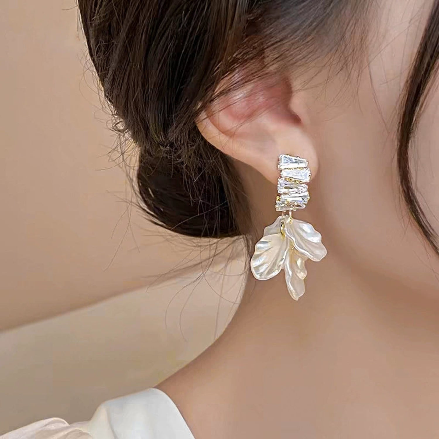 White Petal Crystal Drop Earrings JLT13560