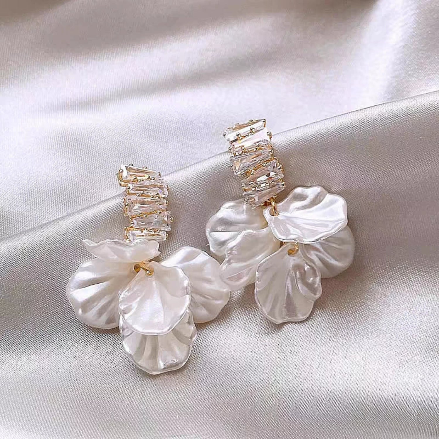 White Petal Crystal Drop Earrings JLT13560