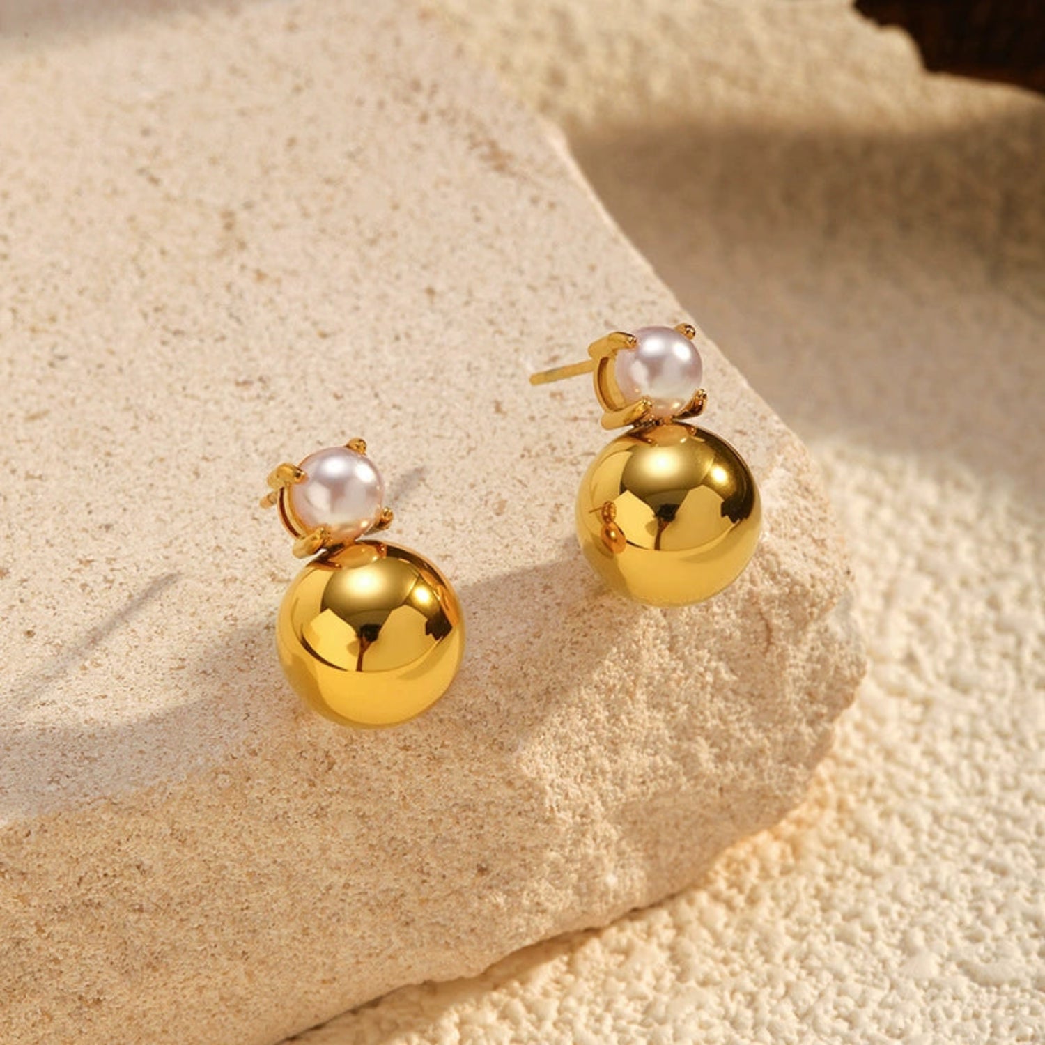 18K Gold Plated Gold Sphere and Pearl Studs JLT13575