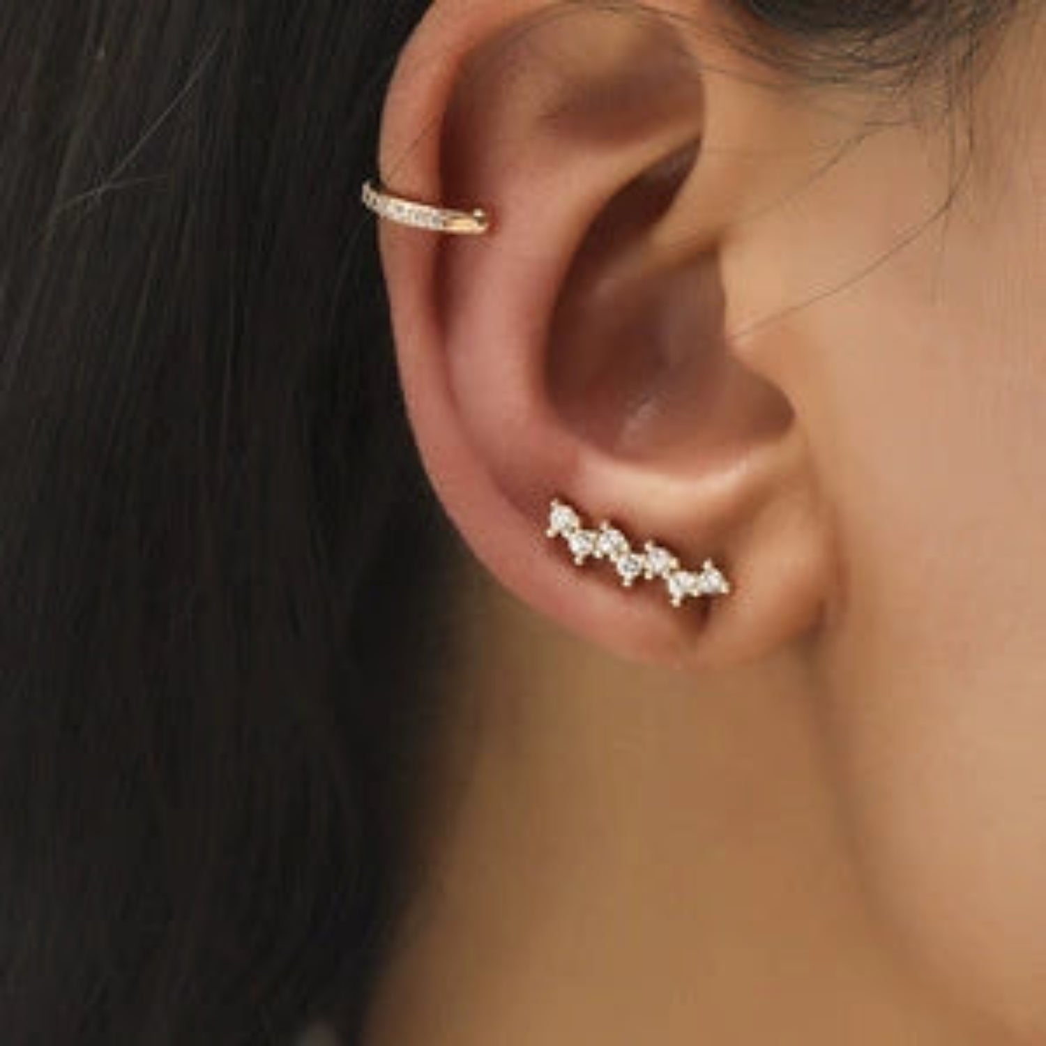 Zigzag Zircon Crawler Stud For One Ear JLT13638