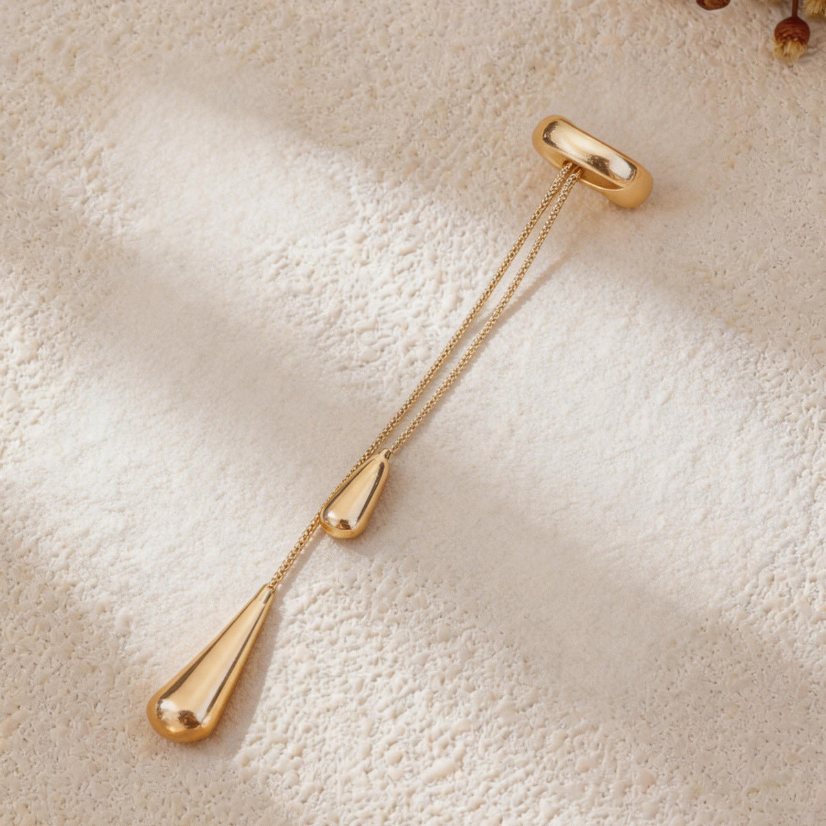 Gold Elegant Teardrop Ear Cuff JLT13897