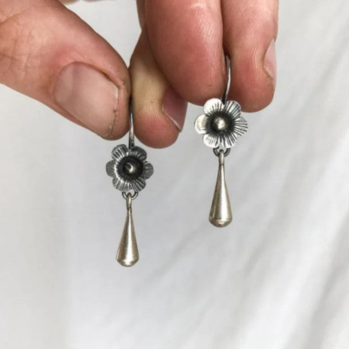 Black Floral Studs with Tapered Silver Drops JLT14065