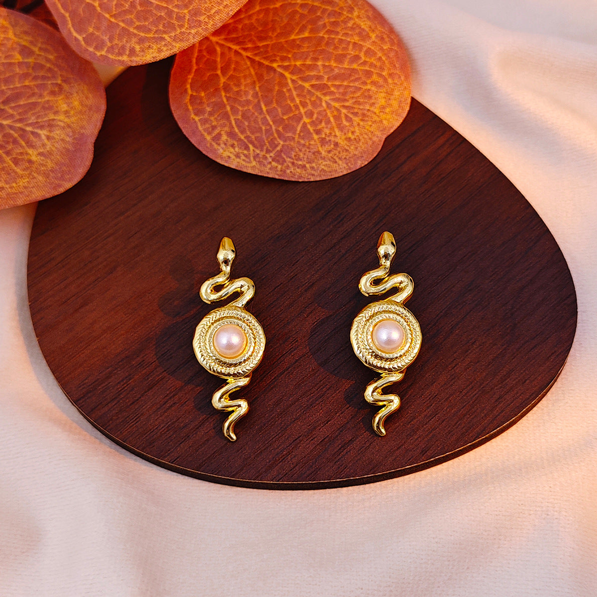 Pearl and Gold Linear Drop Earrings JLT14135