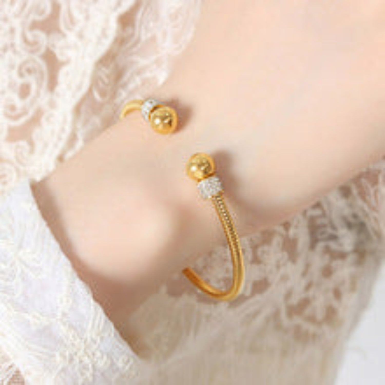 Elegant Gold Bead Open End Bangle JLTB0668