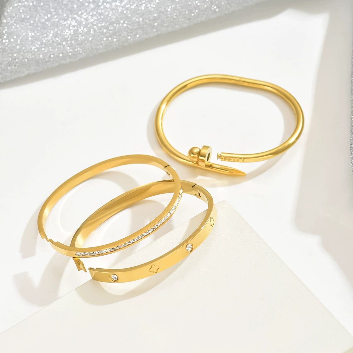 Trio of Elegant Gold-Tone Bangle Bracelets JLTB0710
