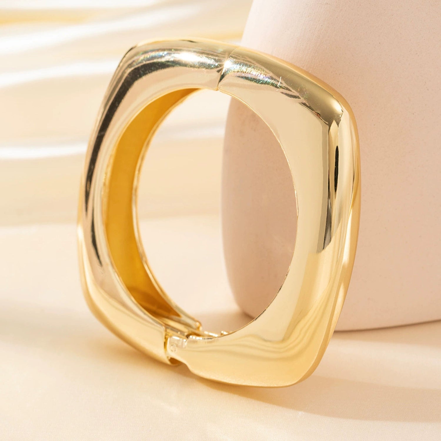 Just lil Things Sleek Gold Oval Bangle – Minimalist Polished Design JLTB0888