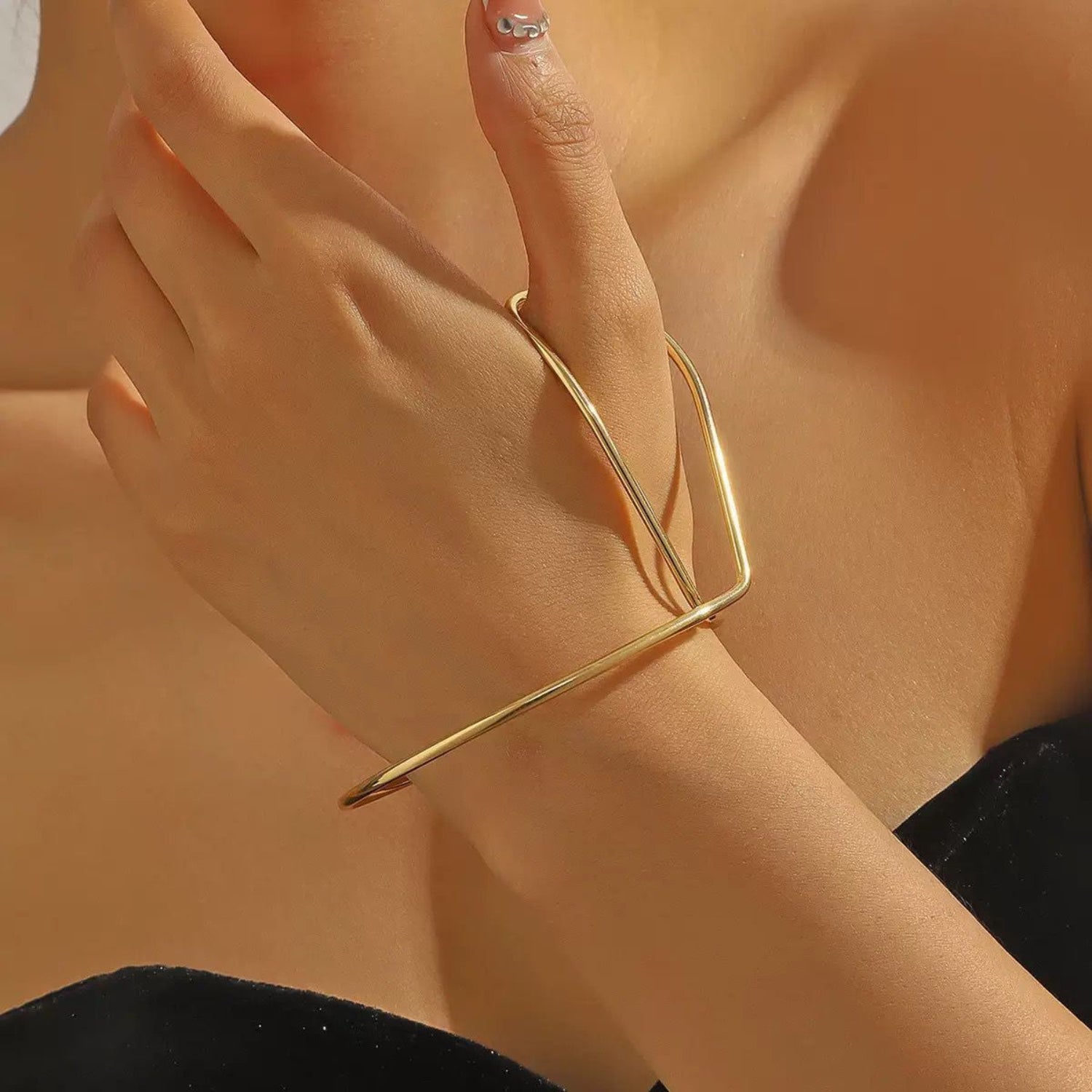 Just Lil Things Golden Teardrop Twist Open Bracelet JLTB0957