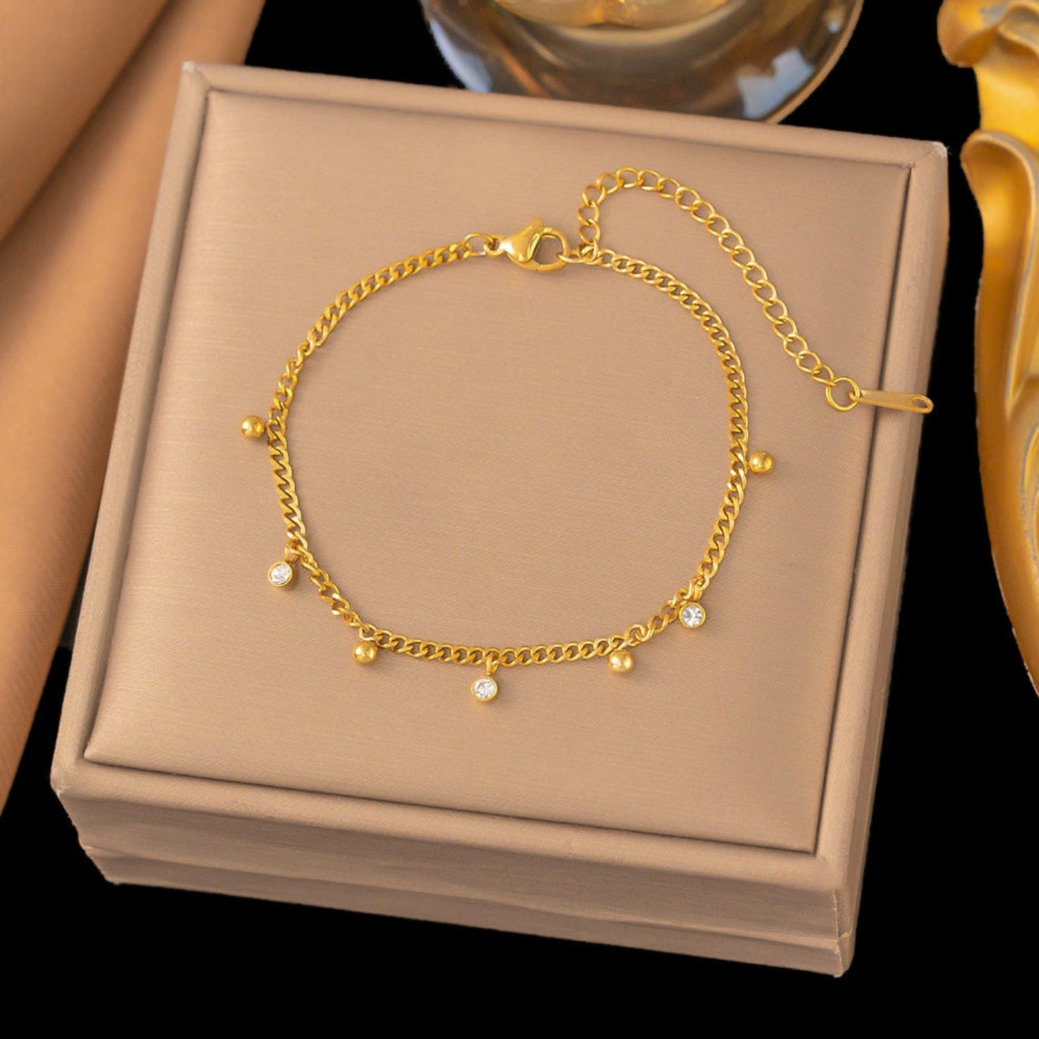 Gold Dainty Charm Link Bracelet JLTB1035