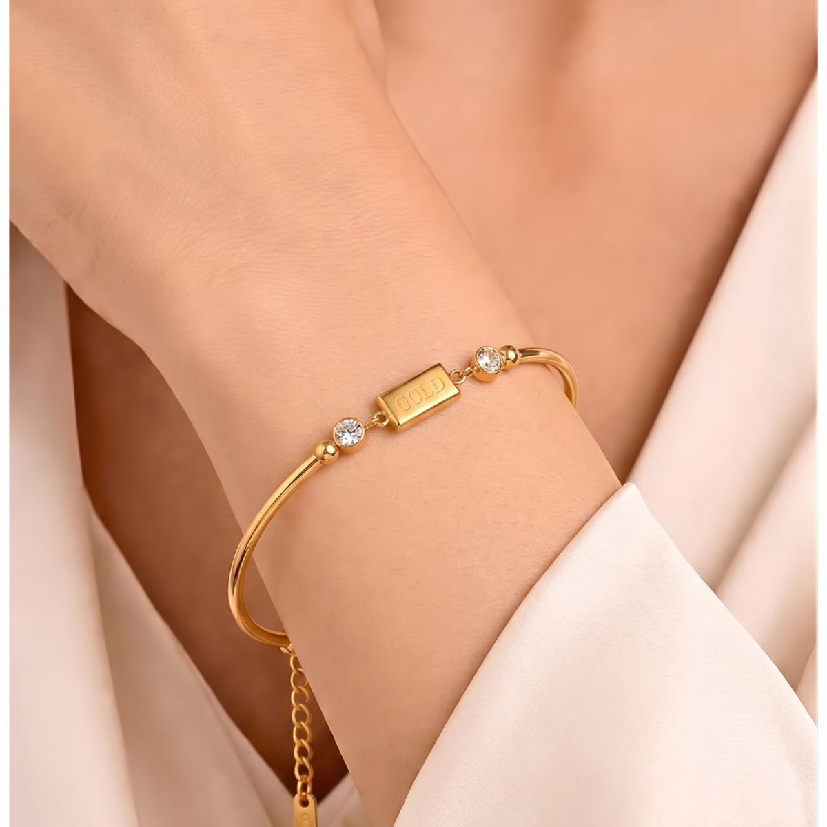 Gold Bar Crystal Cuff Bracelet JLTB1062