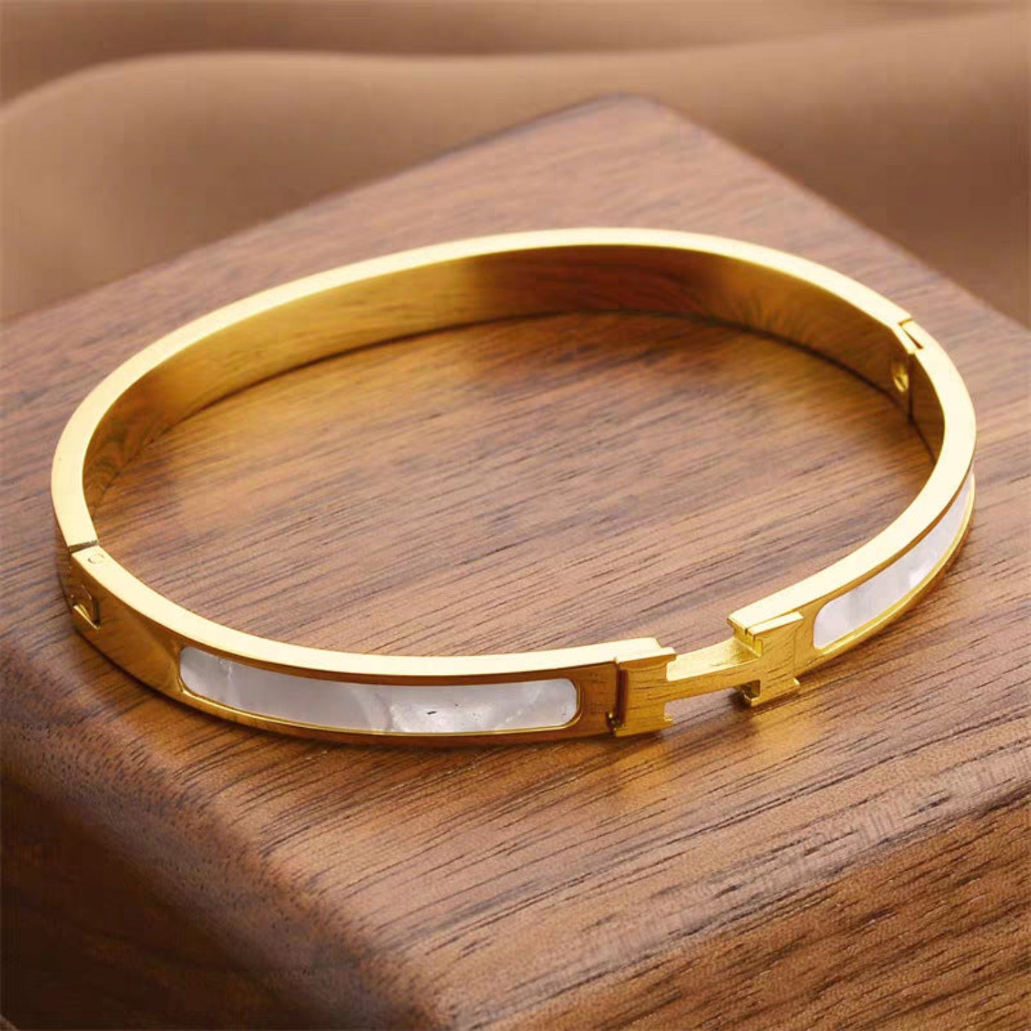 Gold White H Inlay Bangle JLTB1104