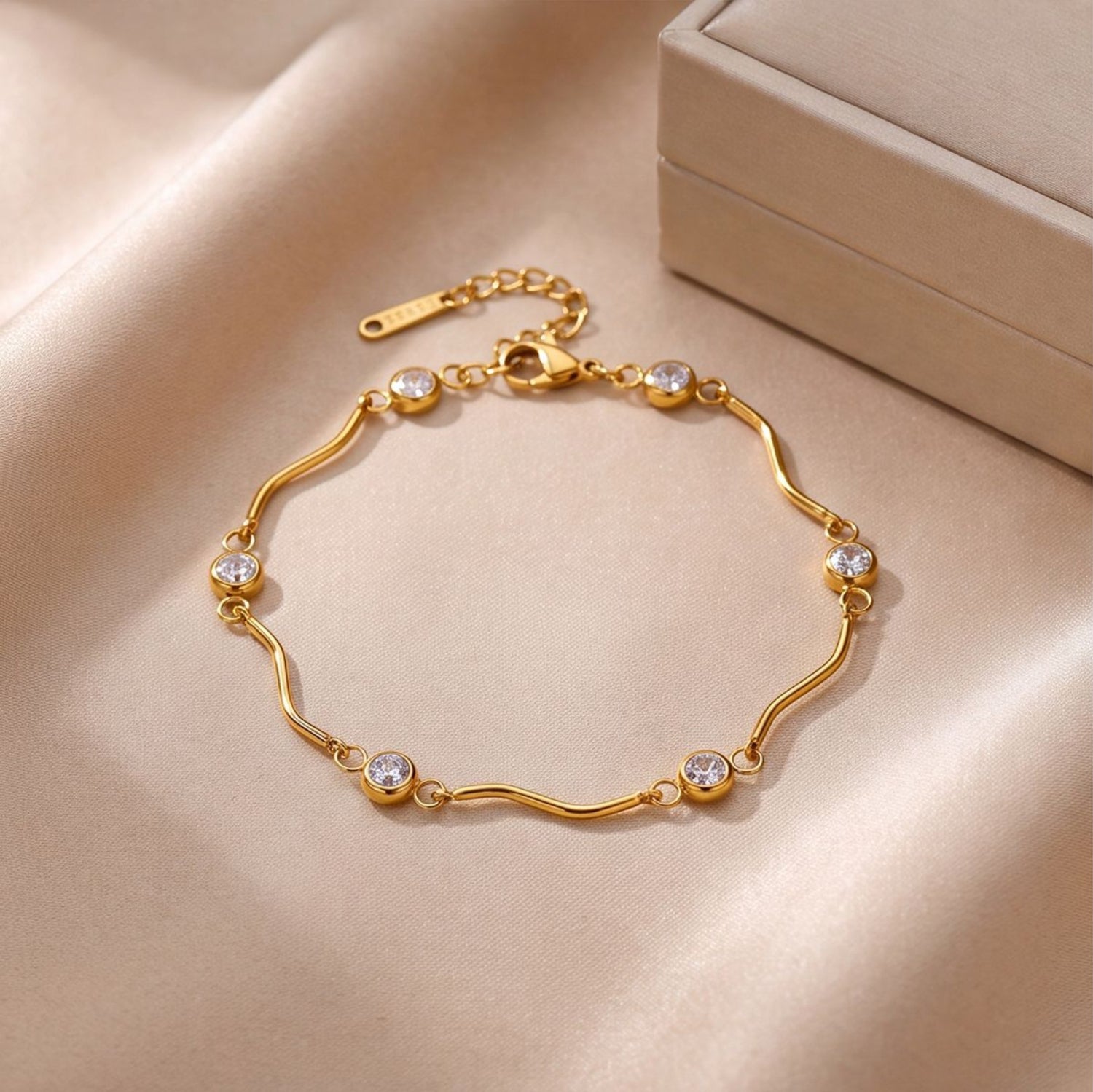 Gold Wavy Crystal Station Bracelet JLTB1183