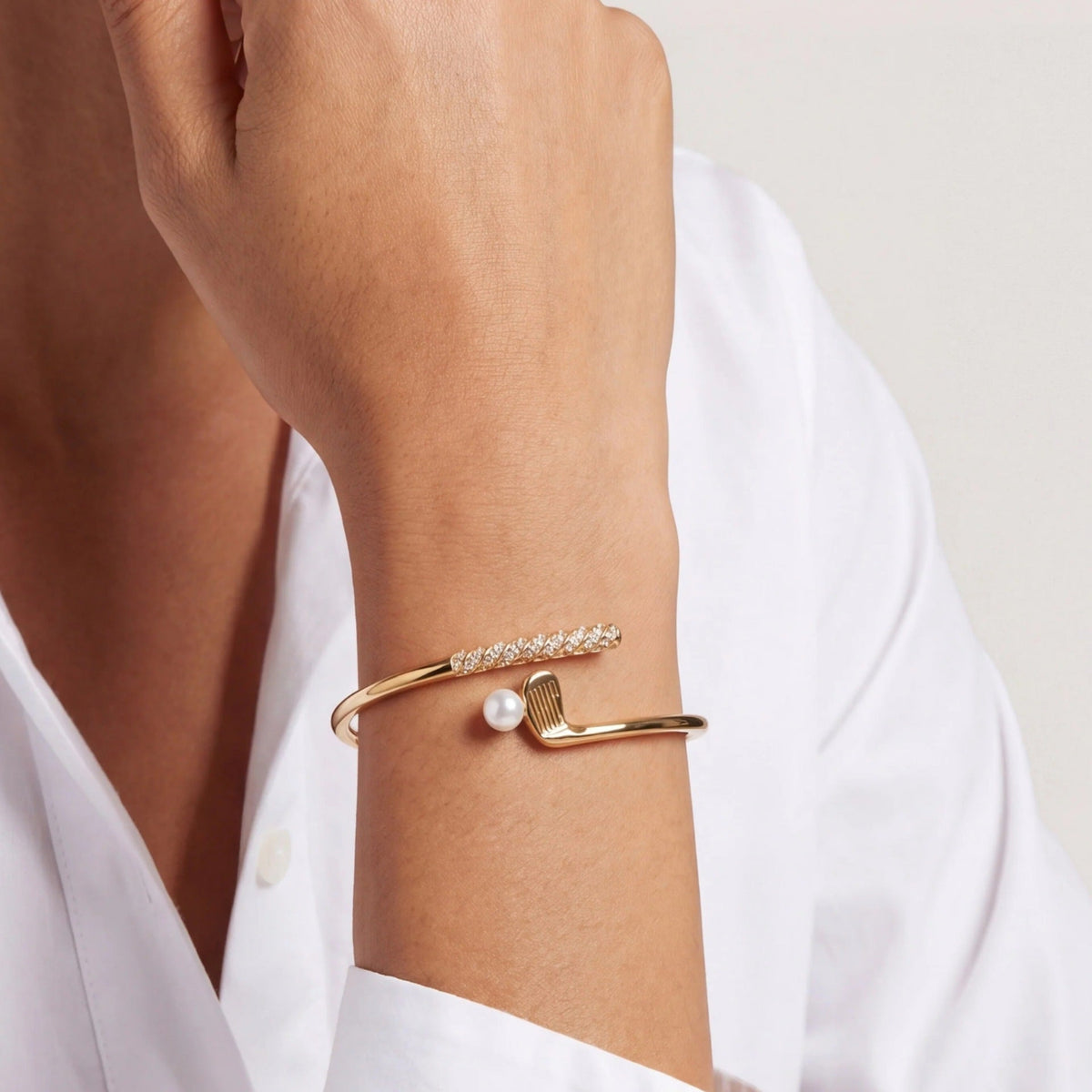 Gold Golf Sporty Pearl Bangle JLTB1222