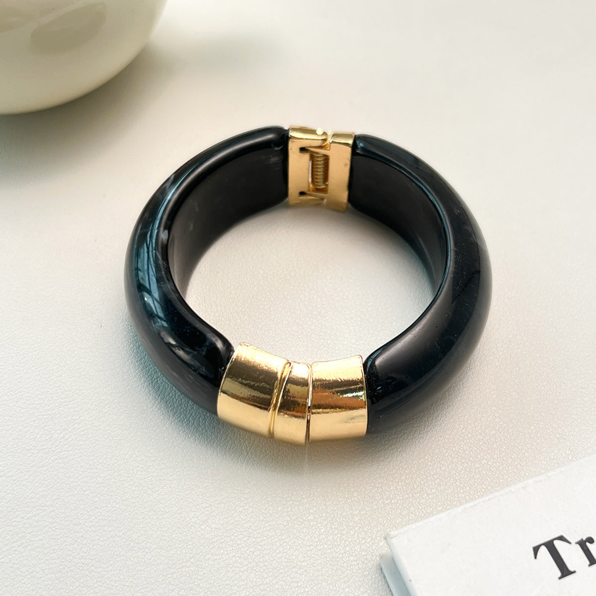 Black Round Retro Cuff Bracelet JLTB1229