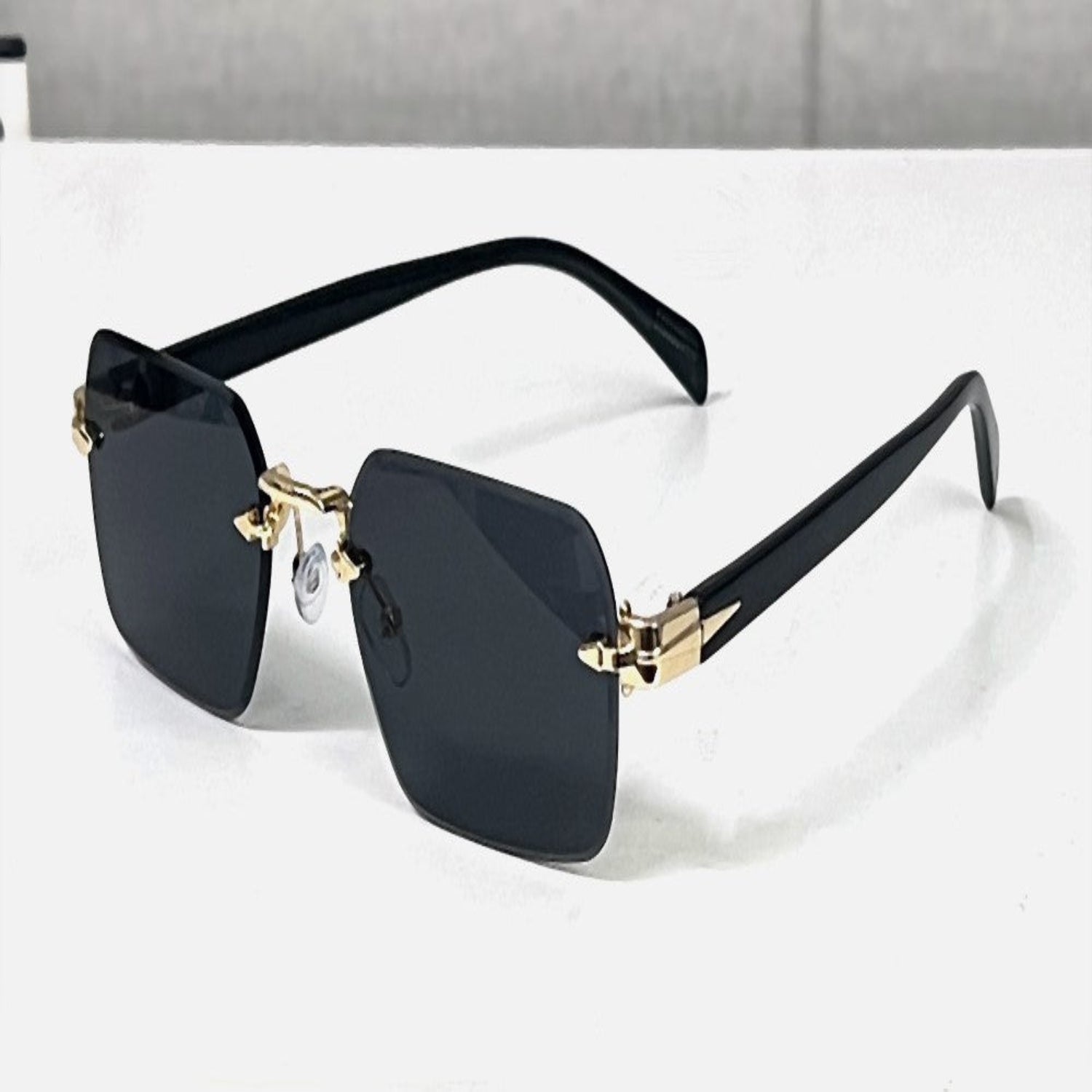 Black Rimless Square Sunglasses JLTG0152