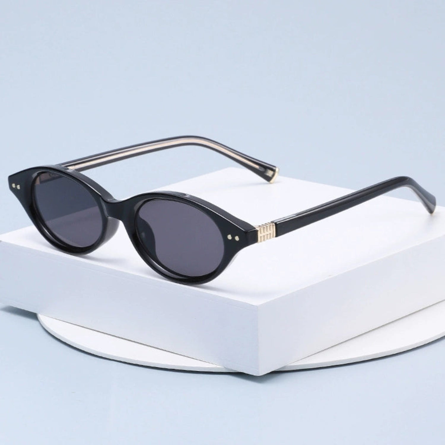 Black and Gold Oval Dual-Tone Sunglasses JLTG0221