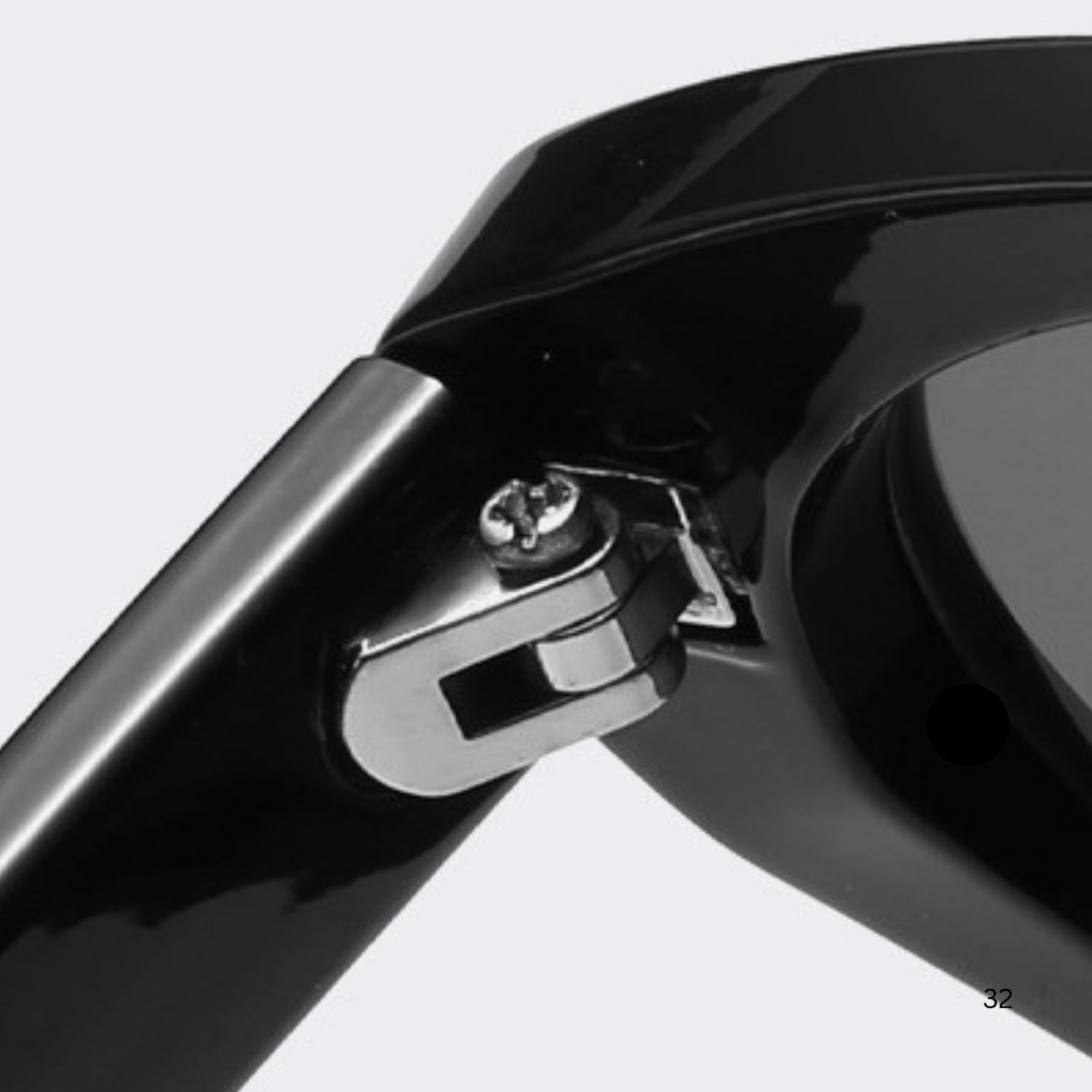 Classic Black Oval Frame Sunglasses JLTG0257