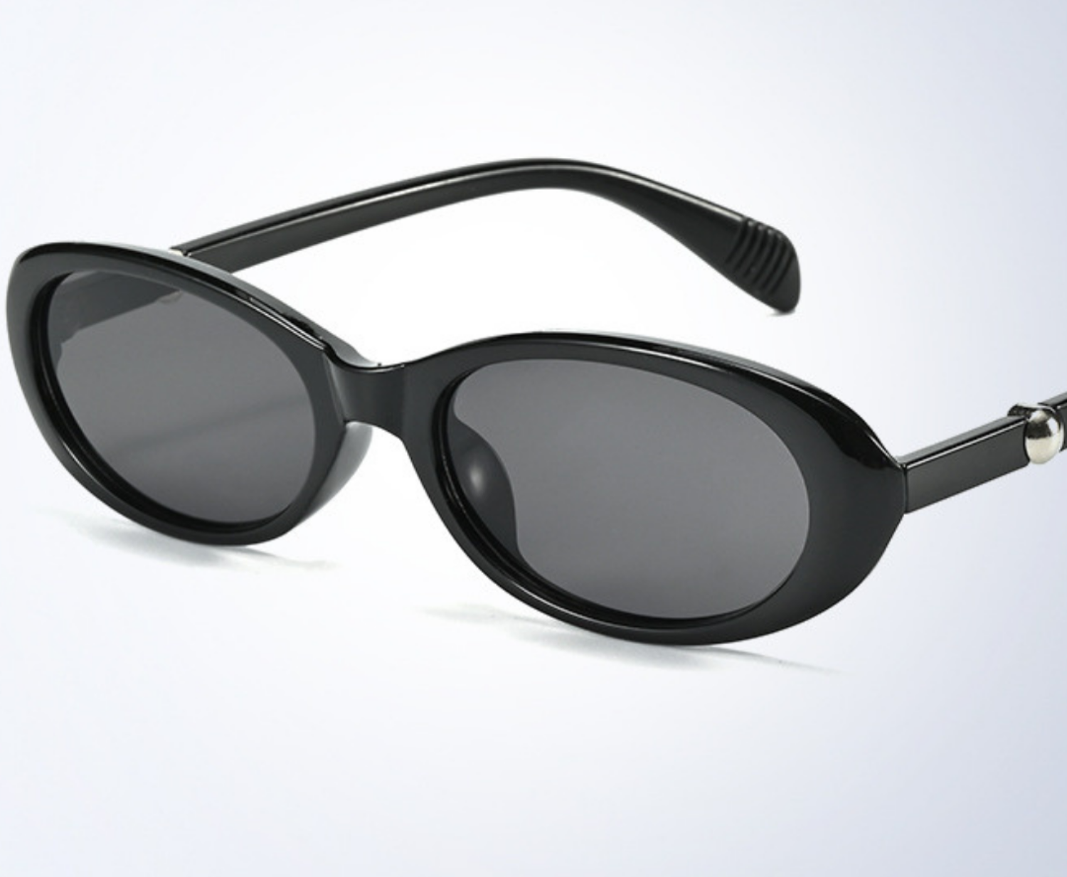 Sleek Black Oval Retro Sunglasses JLTG0337