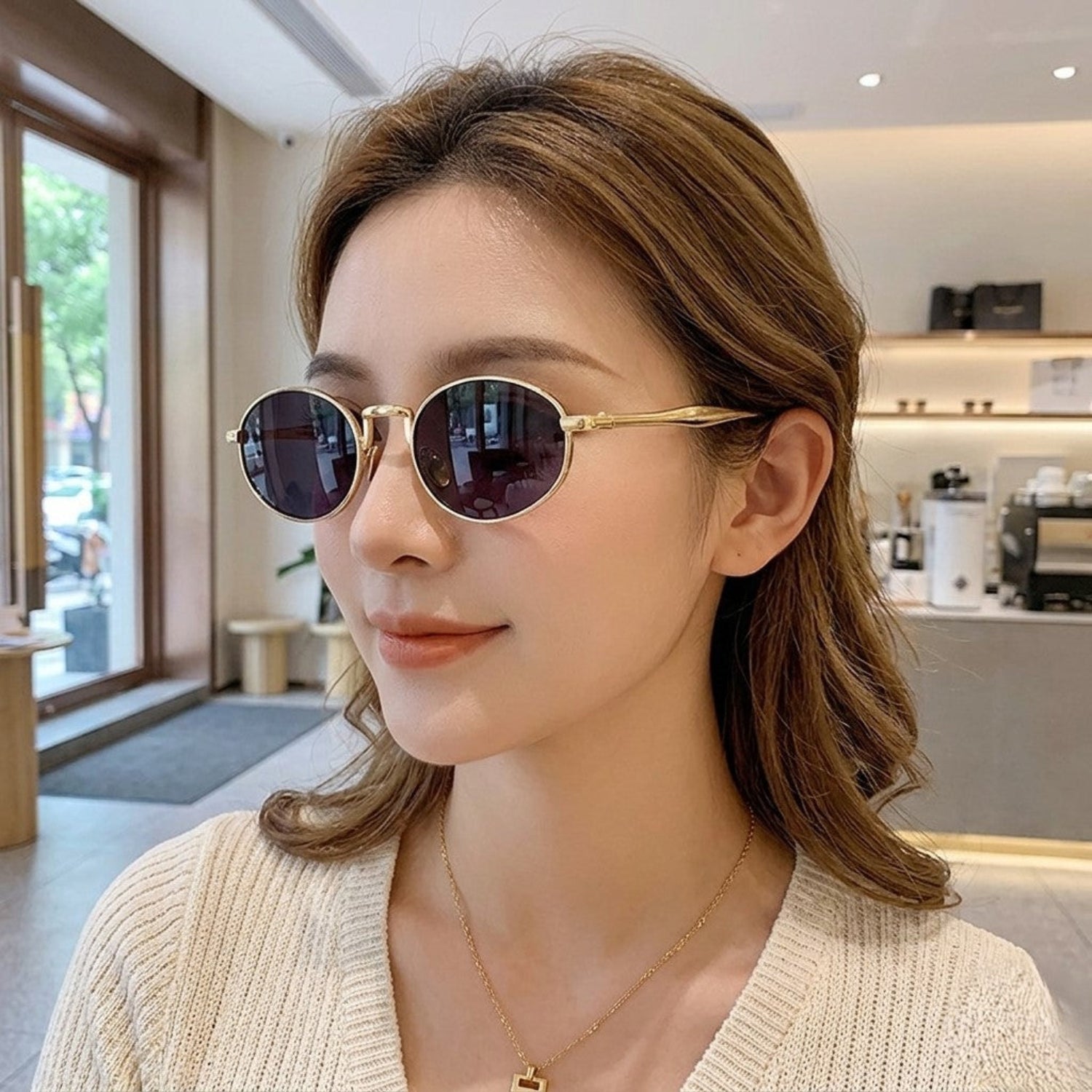 Minimalist Gold Round Black Sunglasses JLTG0363