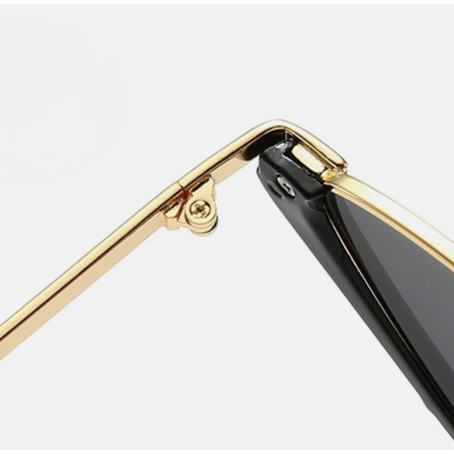 Gold Bridge Black Cat-Eye Sunglasses JLTG0367