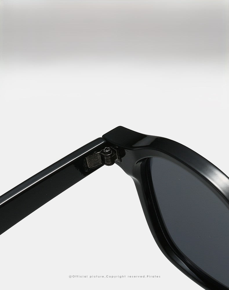 Modern Black Frame Sunglasses JLTG0392
