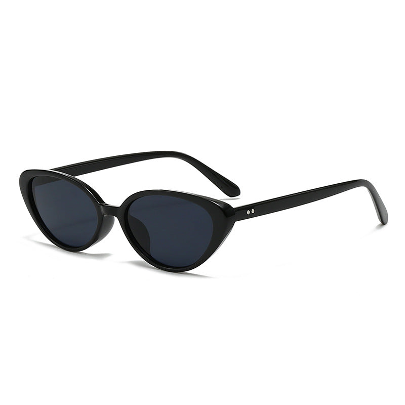 Classic Black Oval Cat-Eye Sunglasses JLTG0449