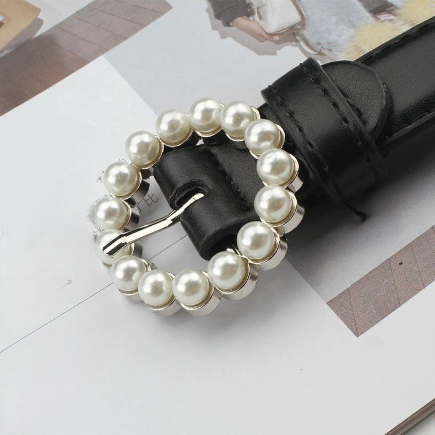 Elegant Round Pearl Buckle Belt JLTHB0366