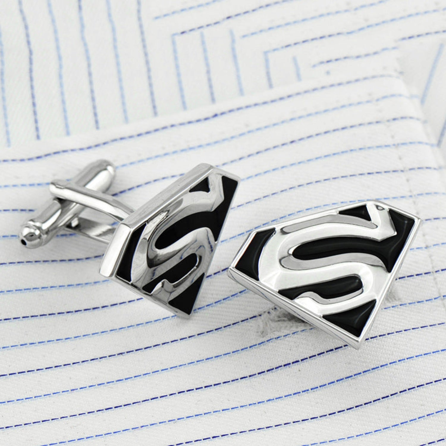 Superman Shield Logo Men's Cufflinks JLTMC0003