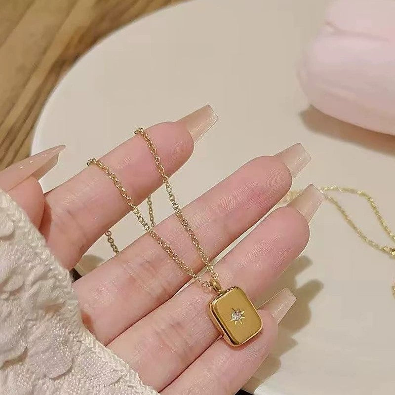 Gold Star Engraved Pendant Necklace | Minimalist Charm for Everyday Elegance-jltn0640