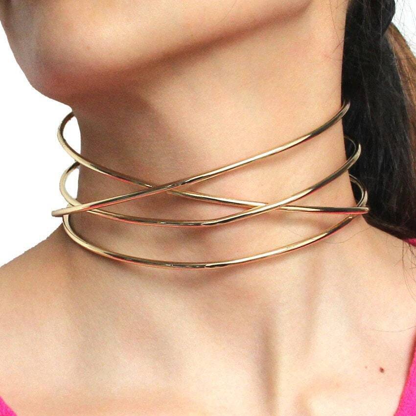 Just Lil Things Artifical Orbit Wrap Choker Necklace
