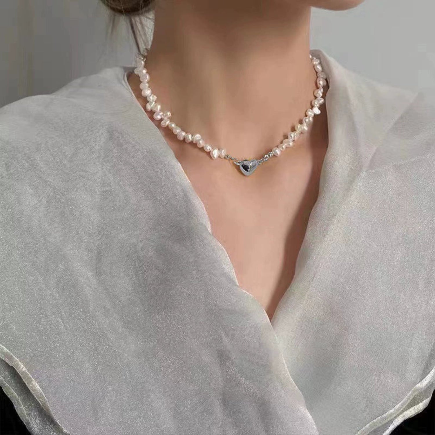 Baroque Pearl Magnetic Heart Necklace JLTN1733