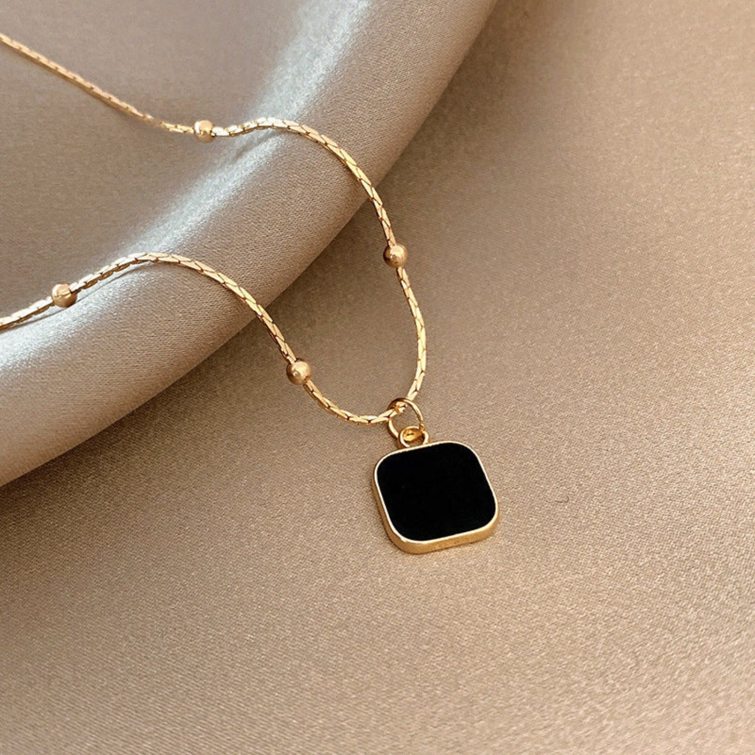Gold Black Square Pendant Necklace JLTN1735